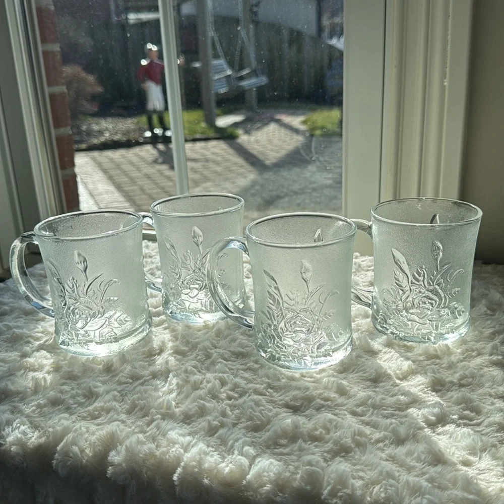 SET OF 4~VINTAGE PASARI LIVIA~ROSE~PRESSED~FROSTED GLASS CUPS/MUGS~VERY NICE~UTC